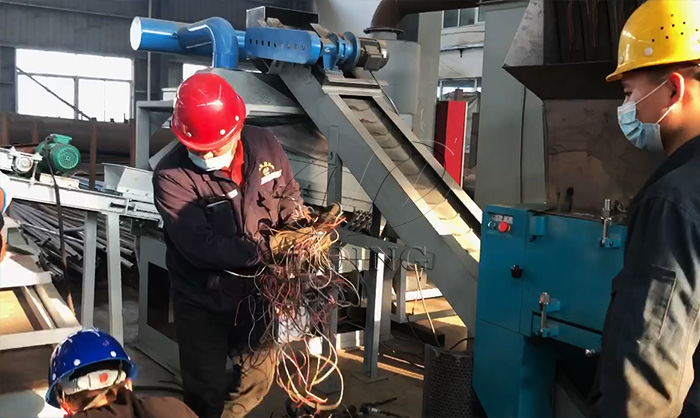 廢舊電纜線粉碎設(shè)備